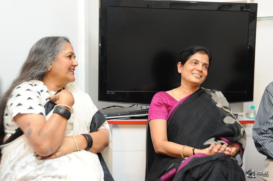 Celebs-at-Walden-25-Years-Press-Meet